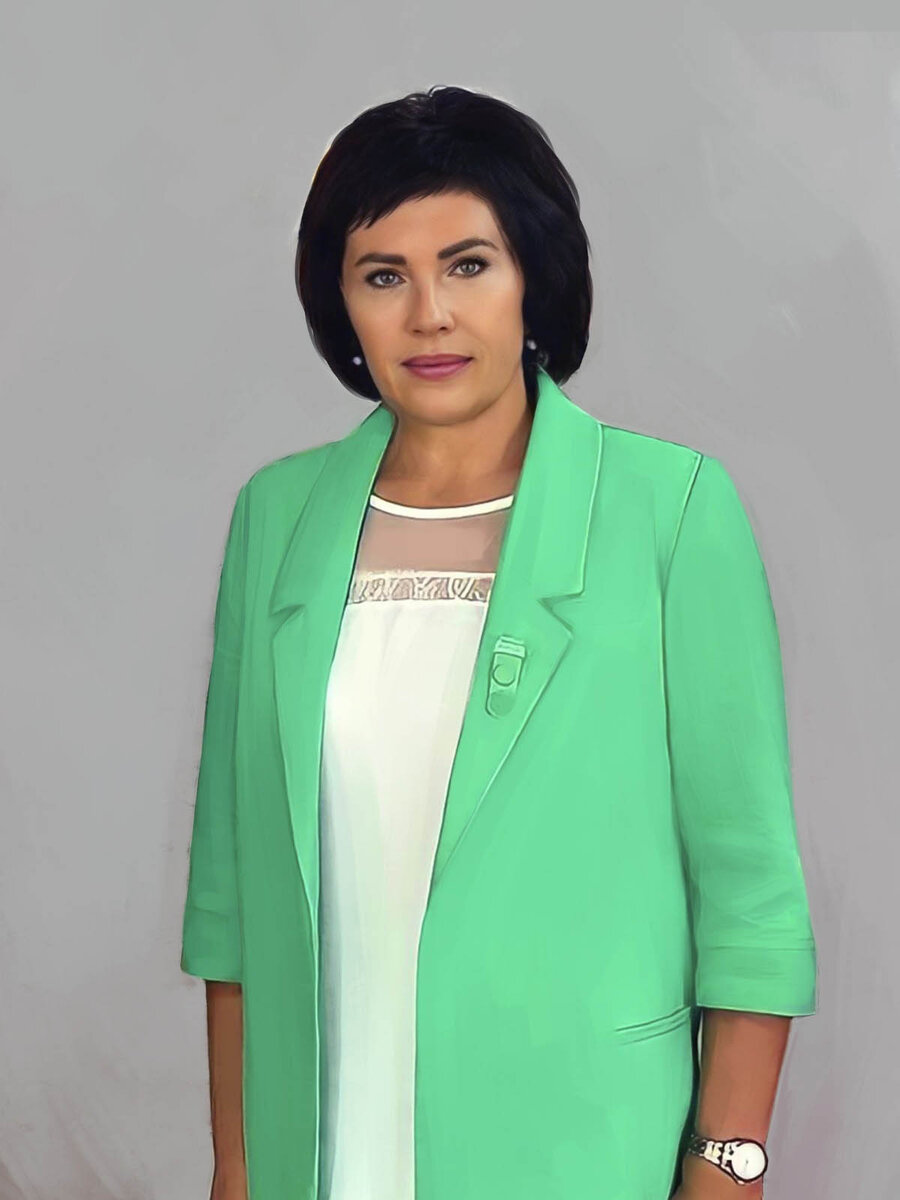 Попова Лариса Ивановна.